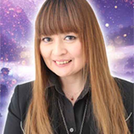 麻恵 エマ